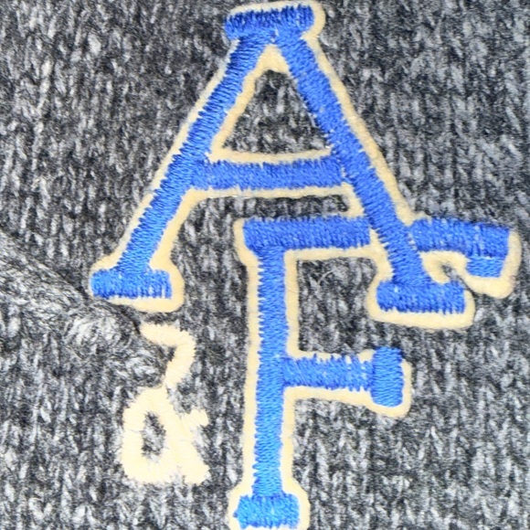 ⭐️Abercrombie & Fitch Charcoal Muscle Sweater Size Medium Thick and Cozy - Picture 2 of 3